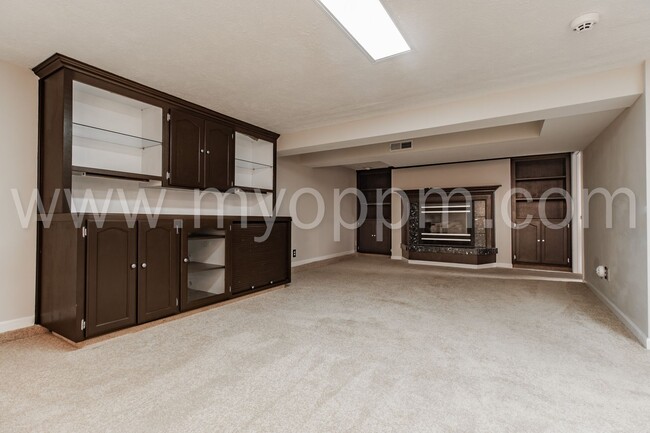 Building Photo - Completely Remodeled! 3 Bedroom / 3 Bathro...