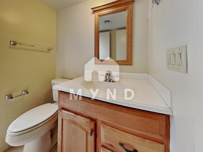 Building Photo - 5100 N Miller Rd Apt 23