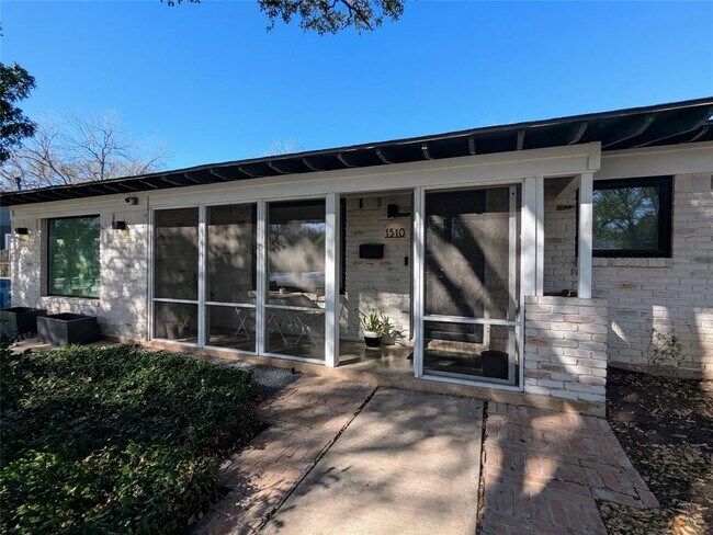 Building Photo - 1510 Glencrest Dr