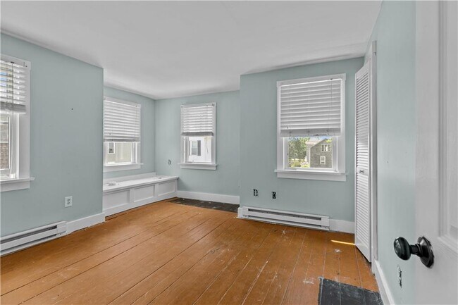 Building Photo - 45 Burnside Ave