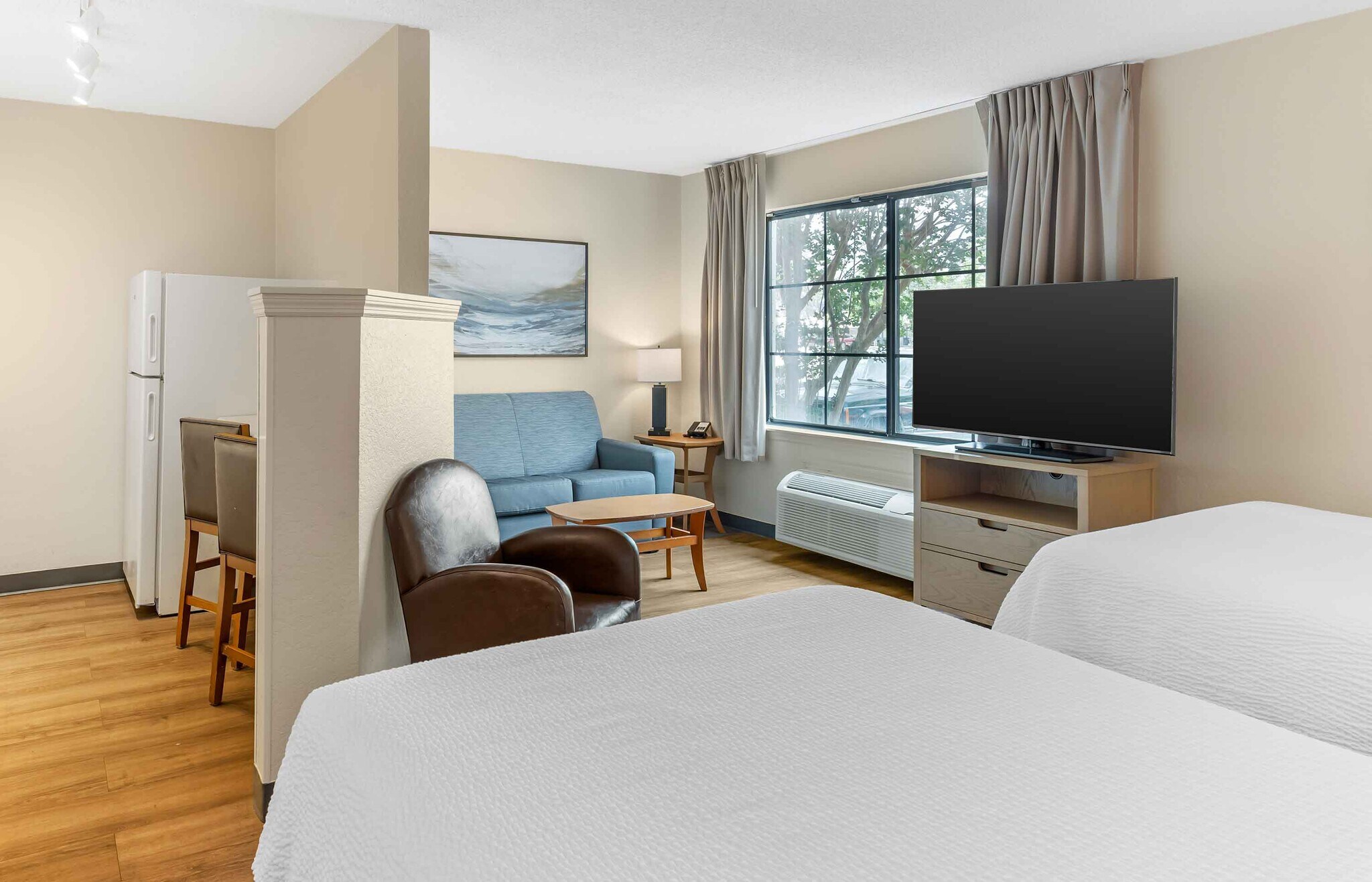 Building Photo - Furnished Studio-Melbourne - Airport
