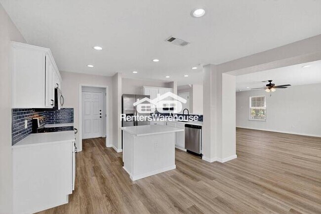 Building Photo - Haslet New Listing Completely Refreshed