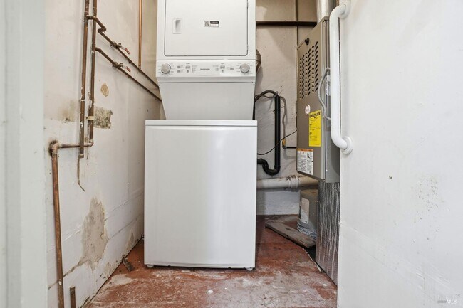 Building Photo - 172 Bella Vista Ave