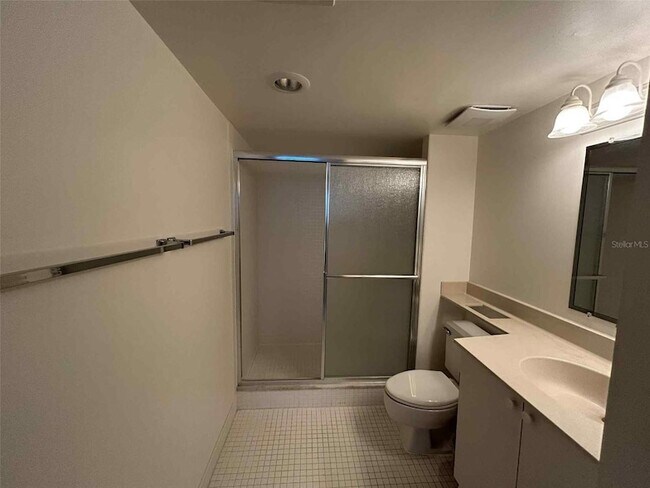 Building Photo - 400 Island Way