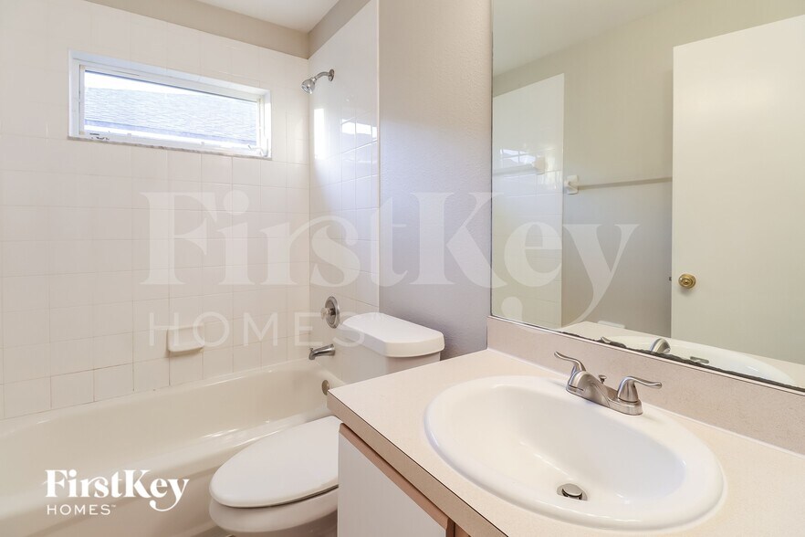 Building Photo - 13353 Prestwick Dr