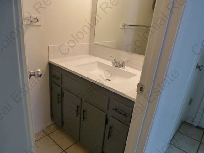 Building Photo - Cozy 2 bedroom 2 bathroom townhome
