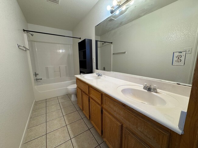 Building Photo - 311 Cedar Ridge Dr