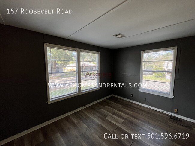 Building Photo - 157 Roosevelt Rd