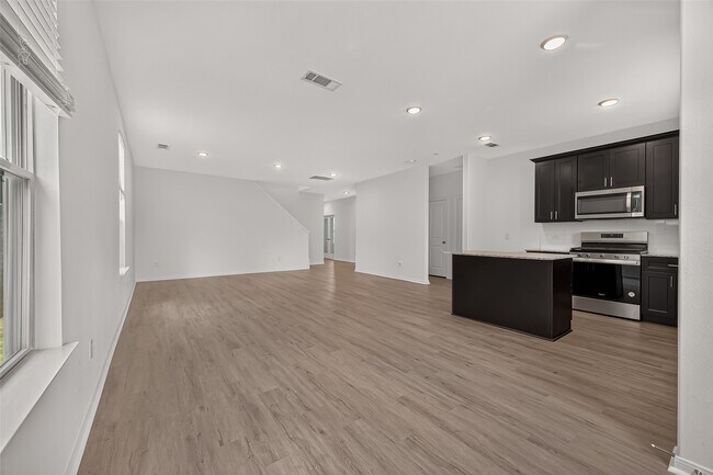Building Photo - 338 Shady Cedar Hl Ln