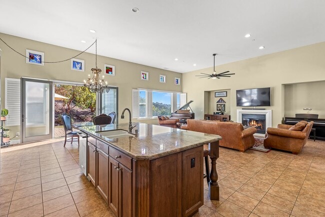 Building Photo - 29472 Welk Highland Dr