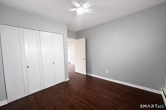 Building Photo - 230 N Main St