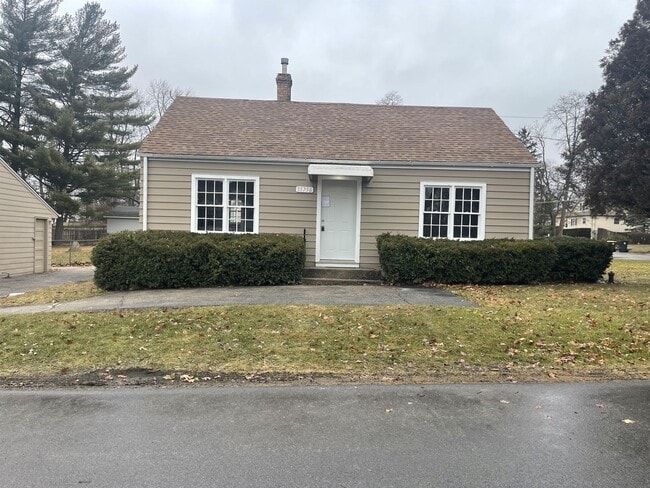 Primary Photo - 35756 N Watson Ave