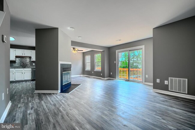 Building Photo - 4204 Red Ridge Way
