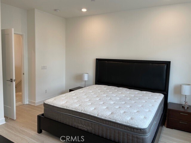 Building Photo - 1860 S Westside Dr