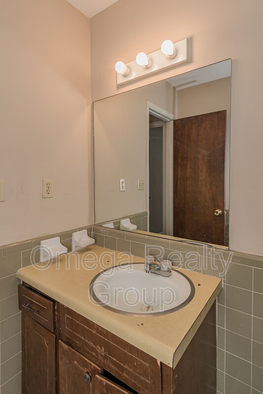 Building Photo - 1530 Warrior Rd
