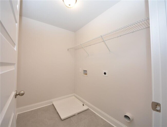 Building Photo - 232 Hellen Vly Dr