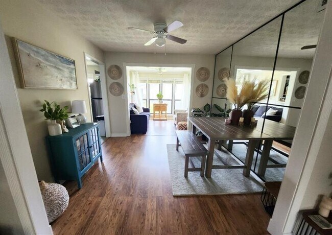 Building Photo - 606 Park Ridge Cir