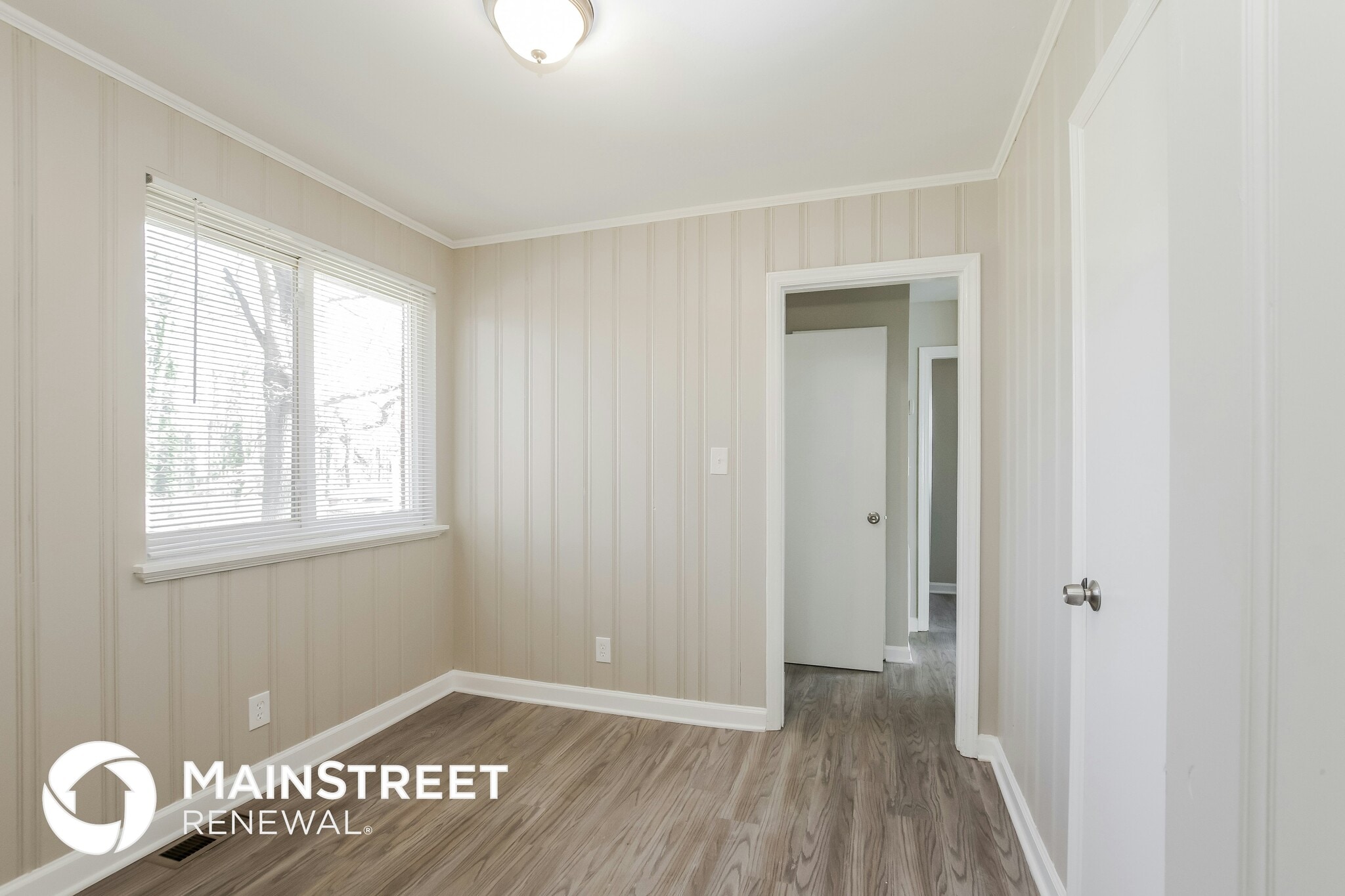 Building Photo - 1913 Finchley Dr