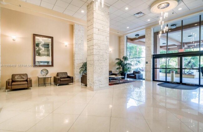 Building Photo - 290 174th St St