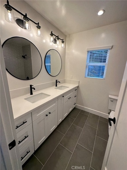 Building Photo - 1155 N Currier Ave