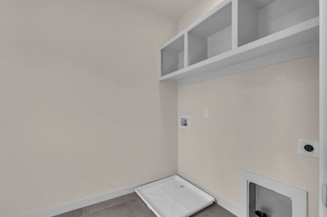 Building Photo - Amazing New Construction in North Nashville!