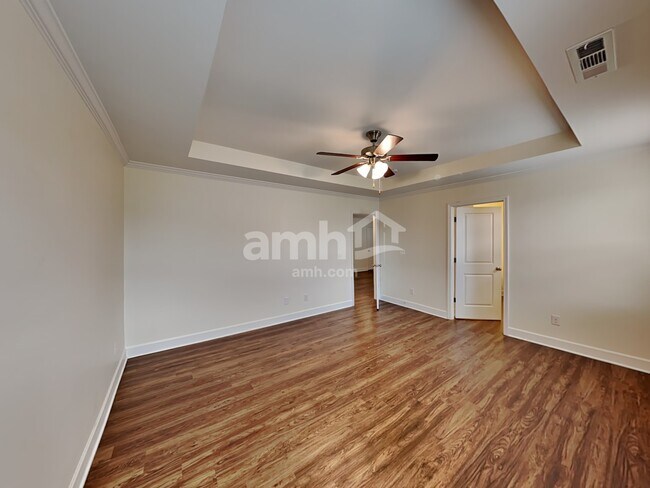 Building Photo - 5079 Trailwater Dr