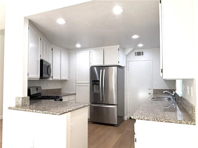 Building Photo - 9 Tuolumne Way