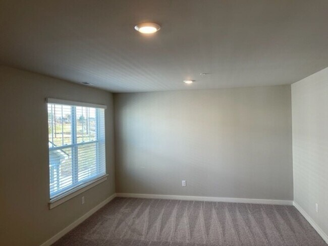Building Photo - Stunning home in Sawgrass
