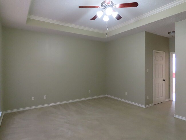 Building Photo - Tyler - Gorgeous 3 Bedroom, 2 Bath Home in...