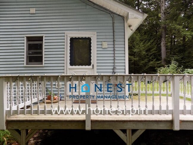 Building Photo - 43 Sunset Dr