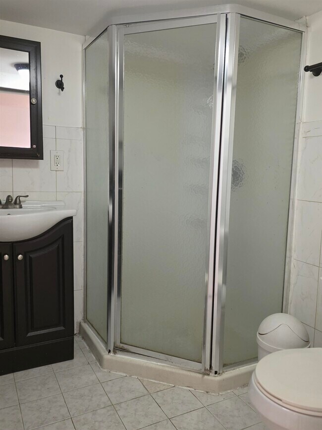 Building Photo - 426 Fairmount Ave