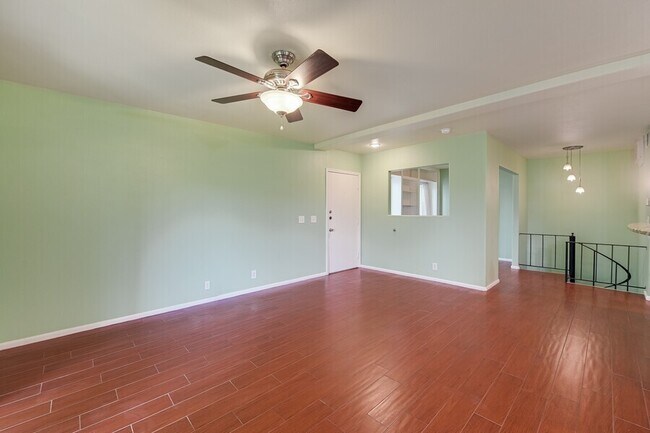 Building Photo - 2704 San Pedro St