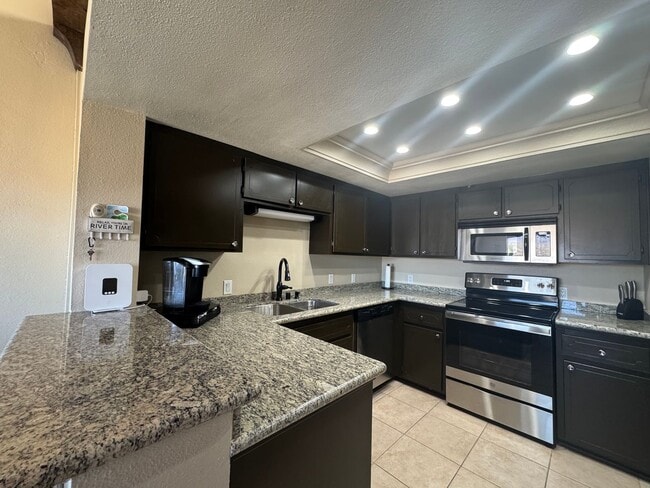 Building Photo - 1611 AZ-95