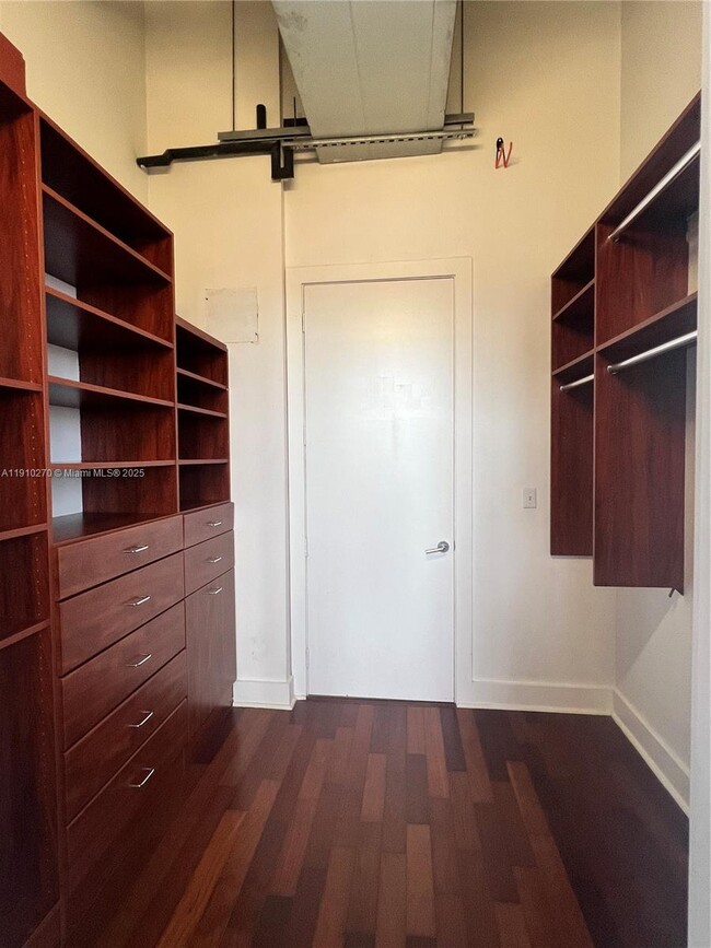 Building Photo - 411 NW 1st Ave