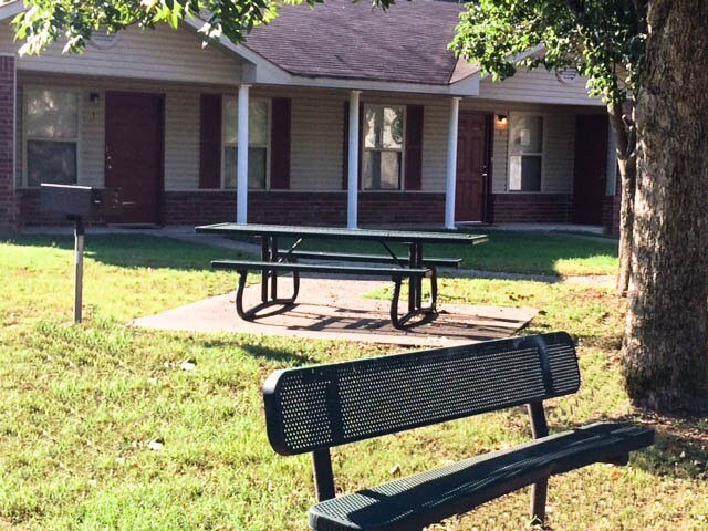 Primary Photo - Alcott Manor