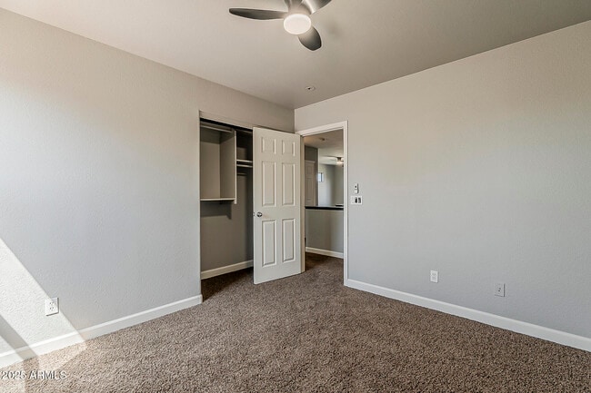 Building Photo - 21928 N Braden Rd