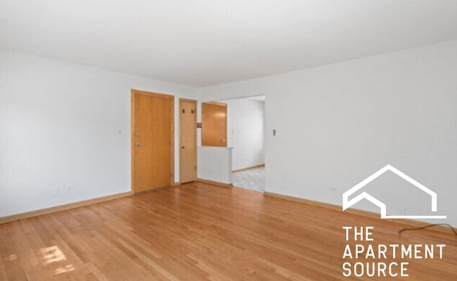 Building Photo - 9575 Maple Dr