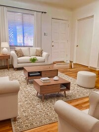 Building Photo - 502 Los Arboles Ave NW