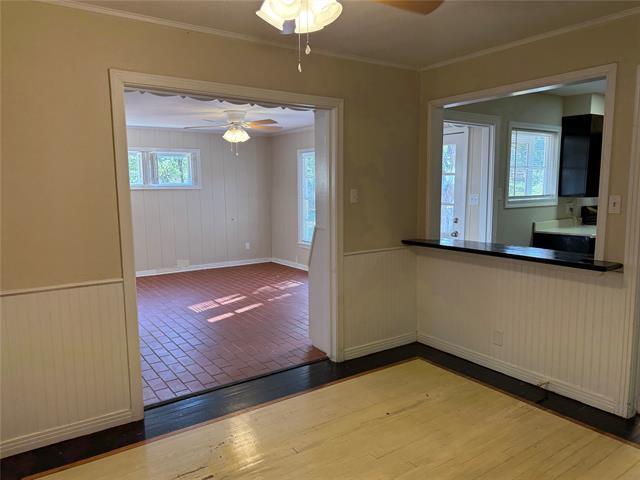 Building Photo - 4042 Benbrook St