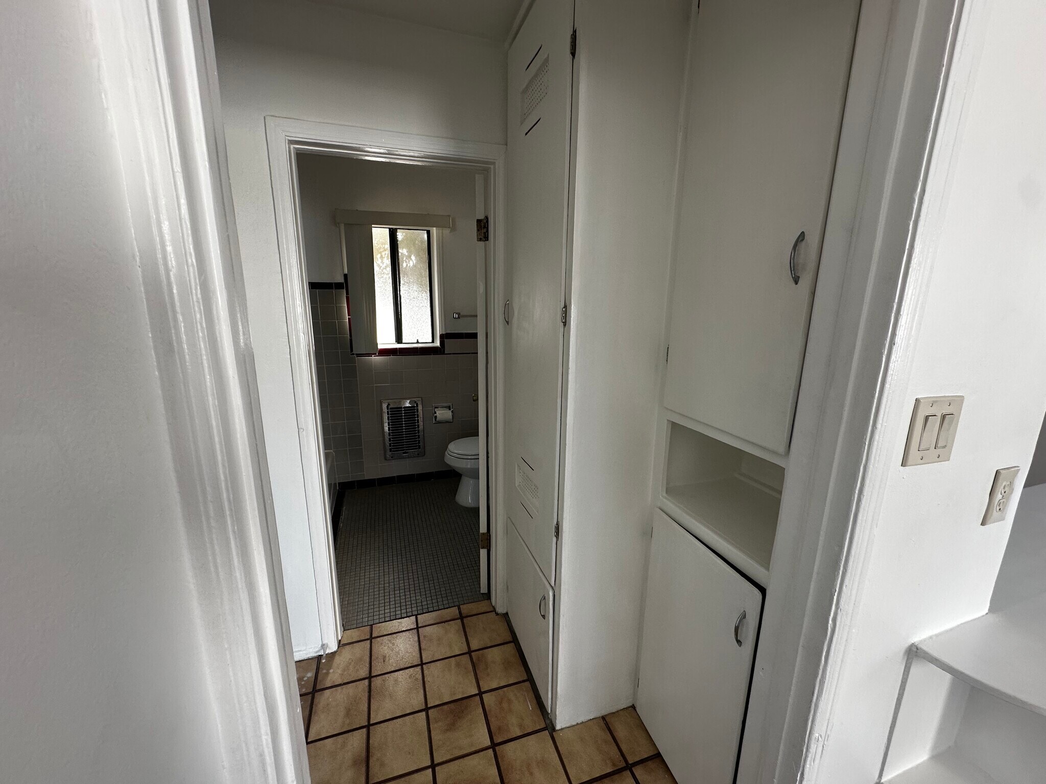 Building Photo - 5003 Aldama St