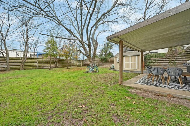 Building Photo - 507 Krebs Ln