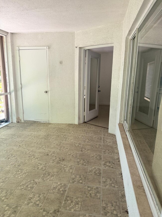 Building Photo - 815 Boynton Beach Blvd