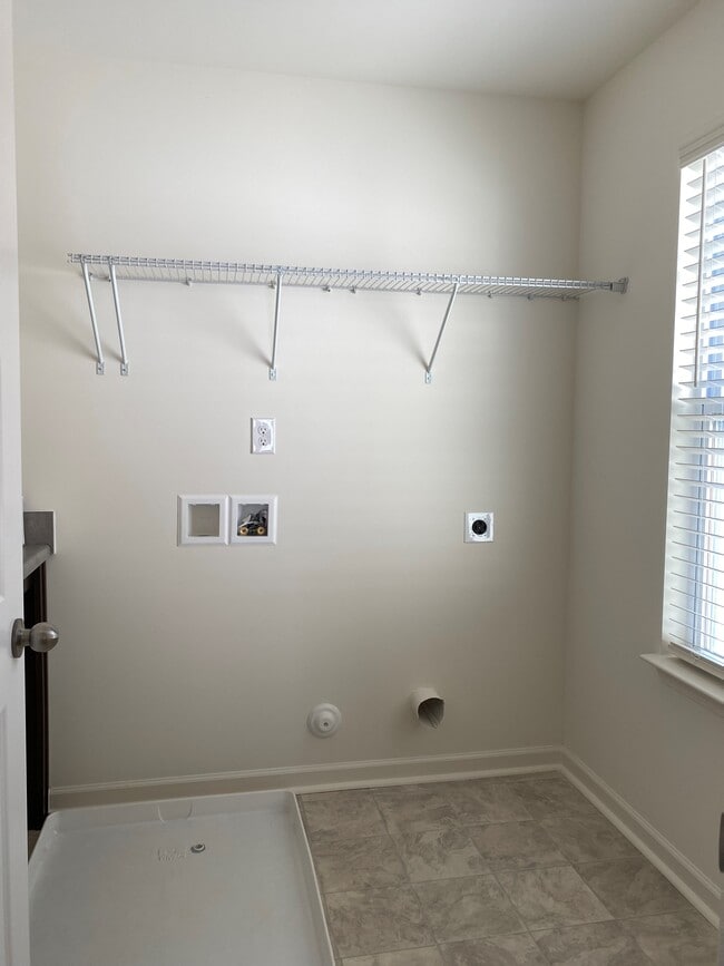 Building Photo - 4671 Wesmar Ct