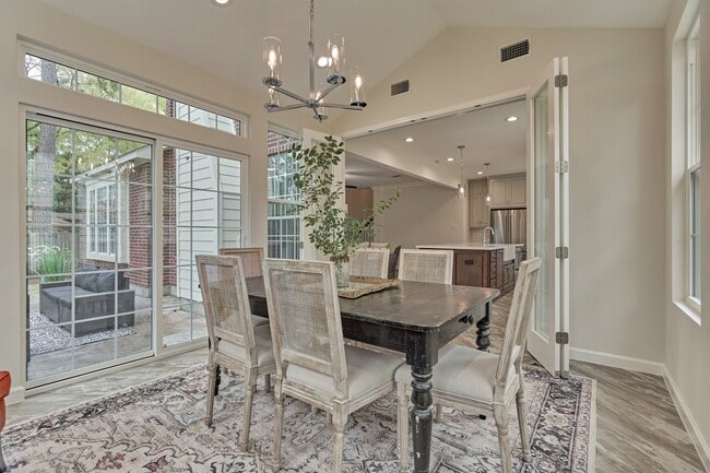 Building Photo - 47 Firethorn Pl