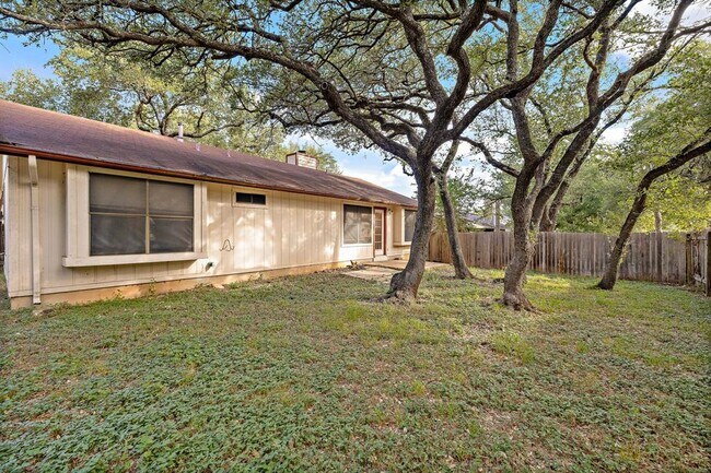 Building Photo - 1604 Texas Oak Way