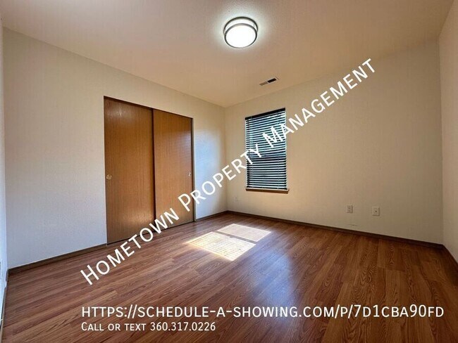 Building Photo - 4206 Wonderwood Ln SE