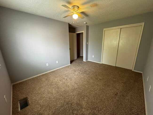 Building Photo - 10712 Stanley Dr NW
