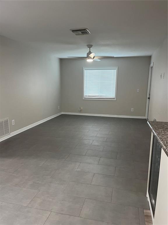 Building Photo - 528 Golden Raintree Pl