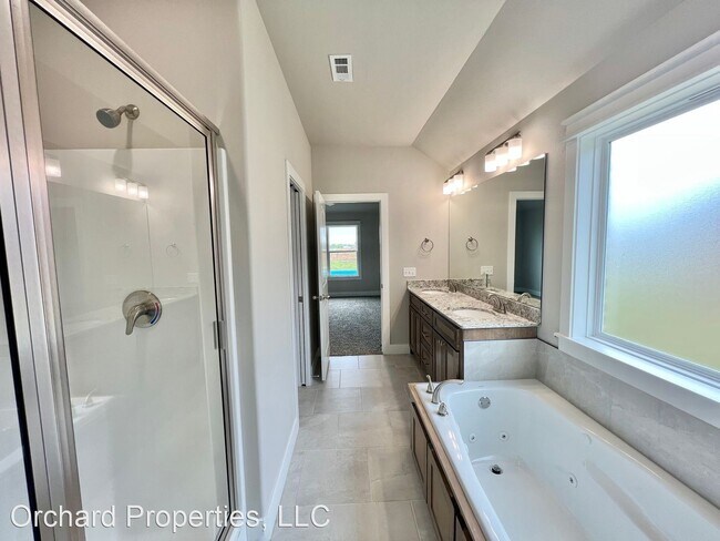 Building Photo - 3 br, 2 bath House - 804 Hickory Meadows Ave.