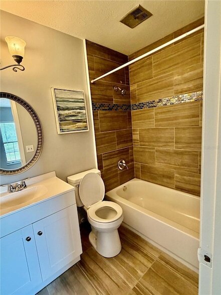 Building Photo - 604 Casa Park A Ct